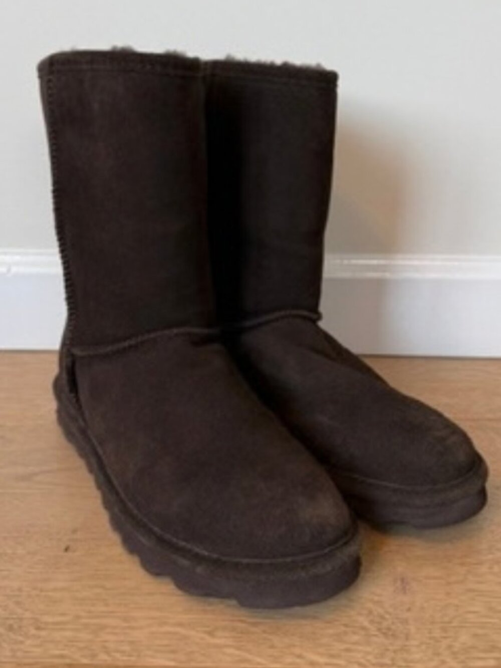 Bearpaw Women’s Size 9 Dark Brown Suede Fur-Lined Winter Boots